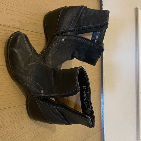 Naturalizer Black Leather Wedge Boots - Picture 4 of 8